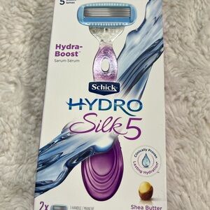Schick Hydro Silk Moisture Care Razor with (1) handle & (2) 5-Blade Cartridges